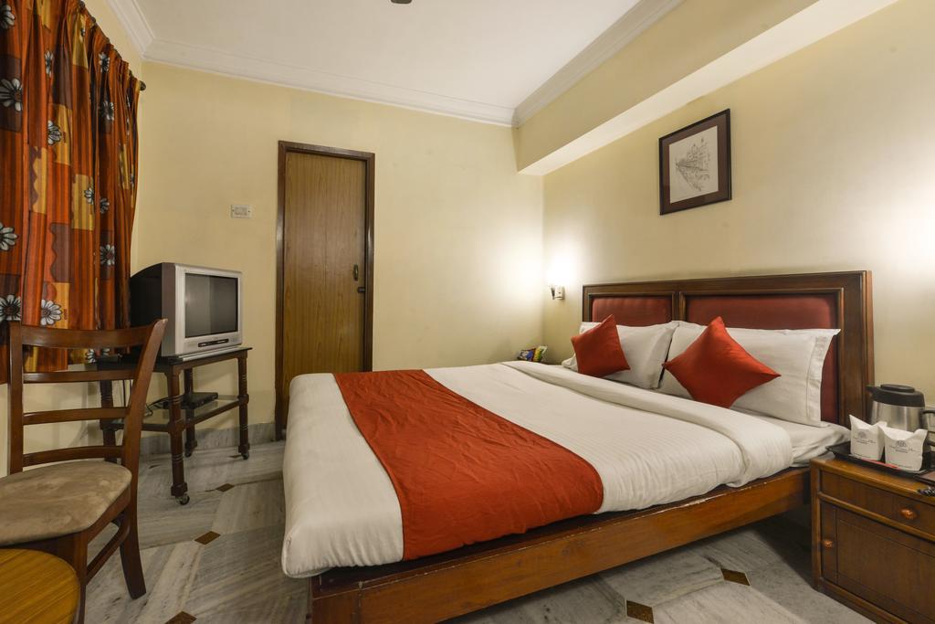 Camac Plaza Hotel Kolkata Room photo